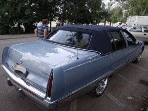 Cadillac-lánybúcsú-autó