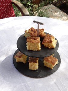 Sütikínáló pala modern