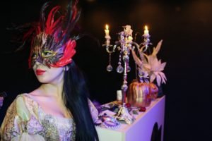 Farsangi bál. Báli hangulat farsangi maszk.